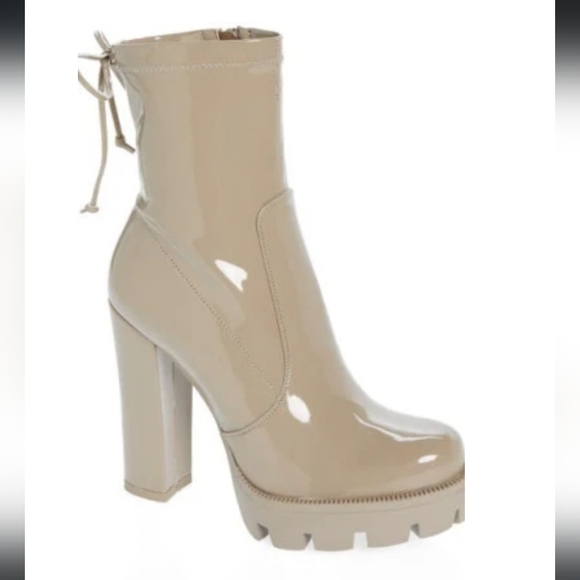 NWOB AZALEA WANG Rainy Day Faux Leather Platform Lug Sole Bootie in Taupe